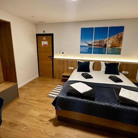 Rooms Slavonski Brod Exterior photo