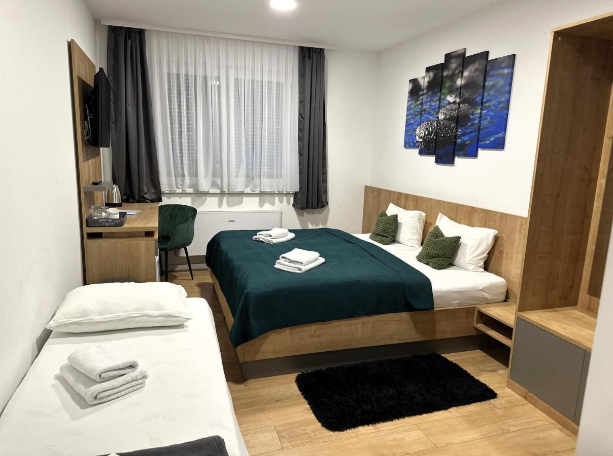 Rooms Slavonski Brod Exterior photo